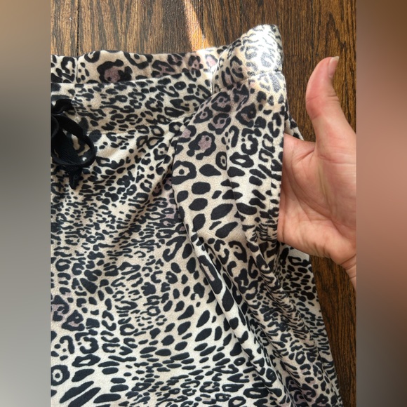 Natori Cheetah Lounge Pant - Picture 7 of 14